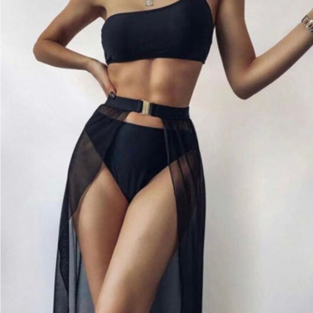 New Size Medium 3-piece Swimsuit Bikini w/ Sarong Coverup Skirt